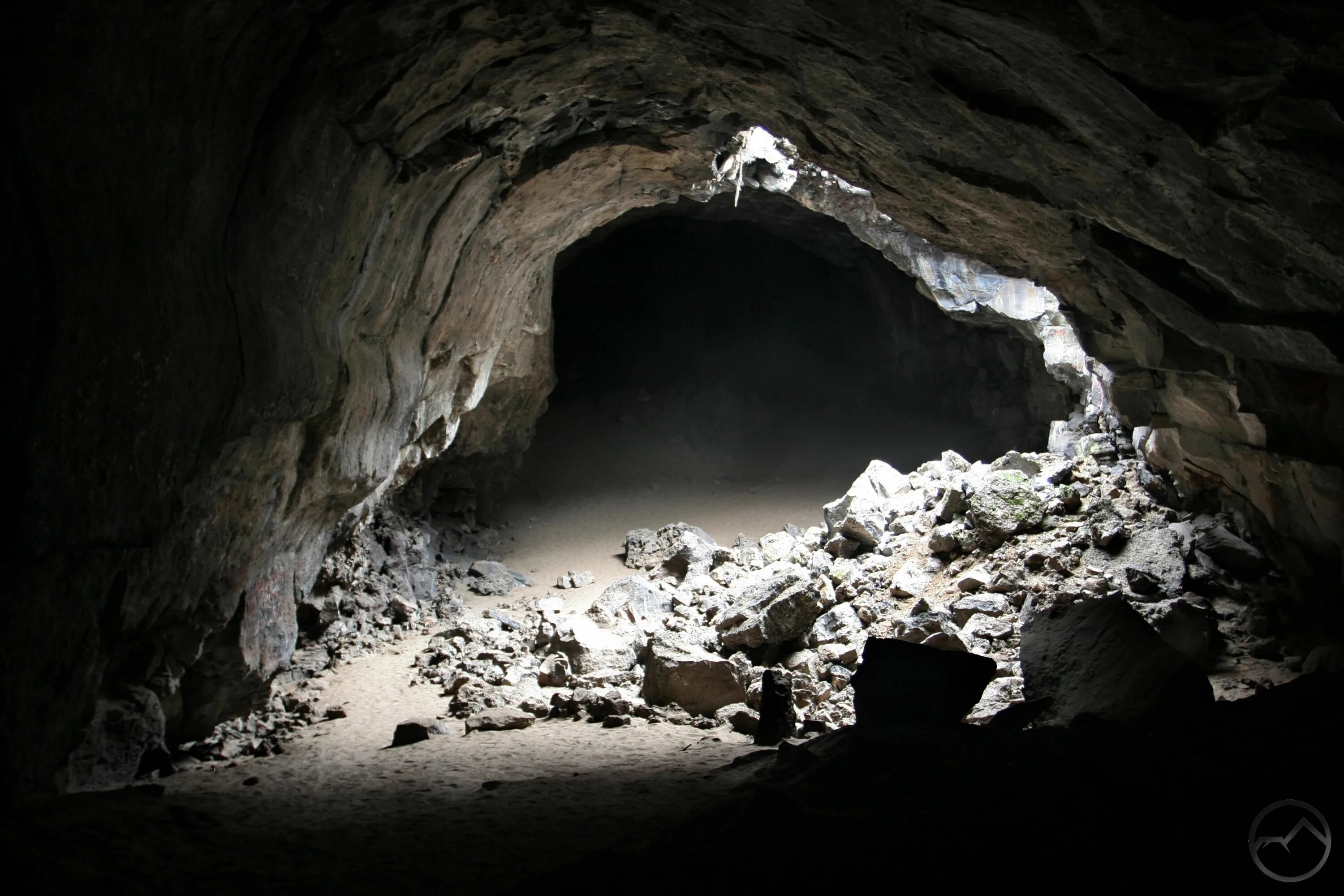 Cave v. Пещера Кейв крик. Пещера Харрисонс-Кейв. Бишкаинская пещера. Небольшая пещера.