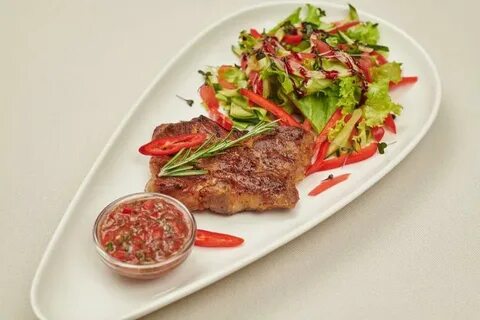 Свиная шейка с овощами