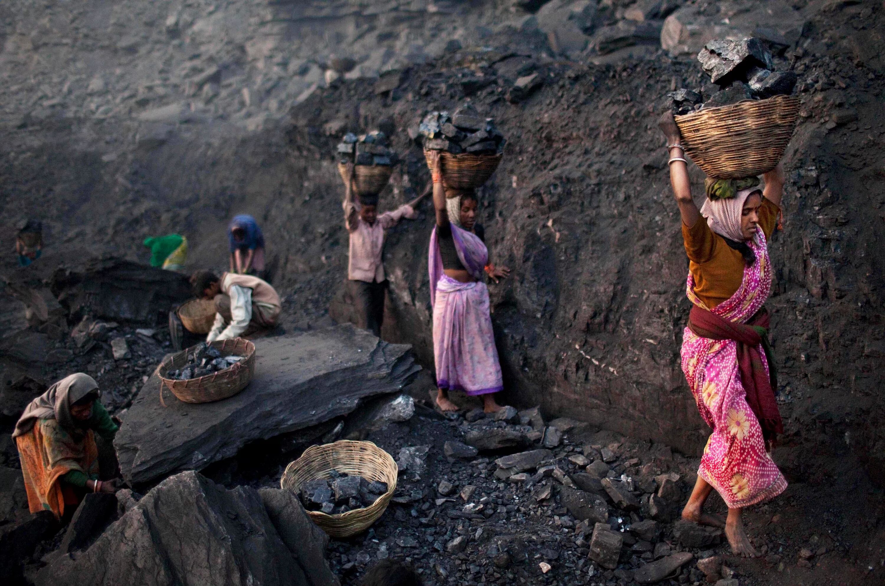 Индия угольная промышленность. Добыча каменного угля в Индии. Горнодобывающая промышленность Индии. Месторождения угля в Индии. Природный потенциал индии