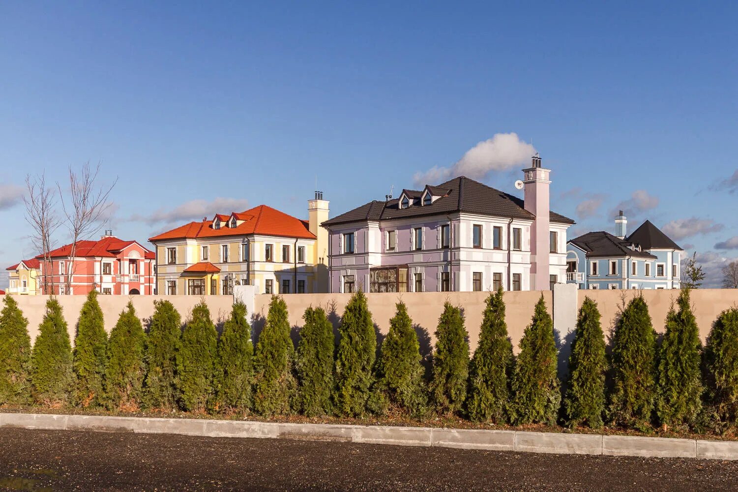 Кп западная усадьба фотографии. Буньково-кольцово коттеджный поселок истринский район. Коттеджный пос. Западная резиденция, территория кп западная резиденция. Поселение сенькино-секерино.