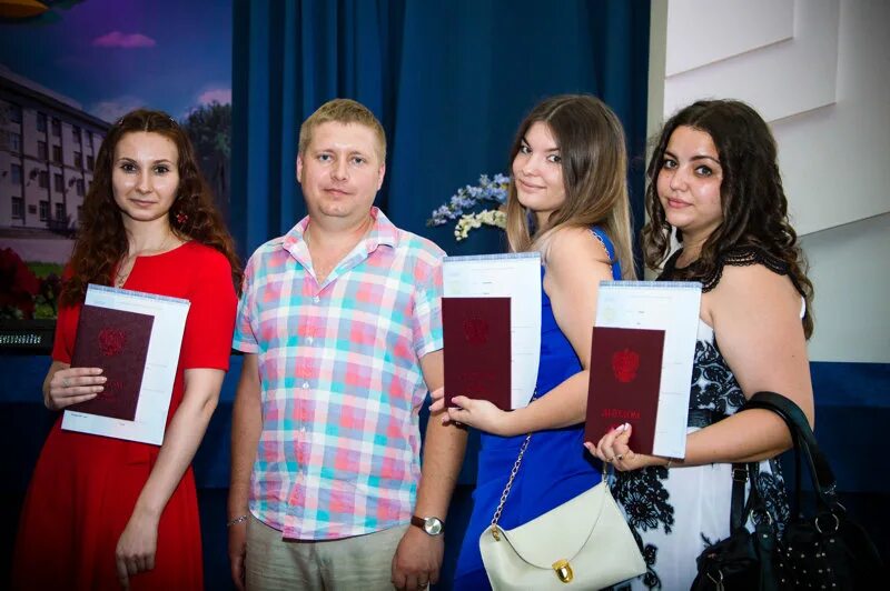 Эиос волггту. Бурханова рената анверовна иаис волггту. елена валерьевна иаис волггту. поляков волггту. магистры волггту.