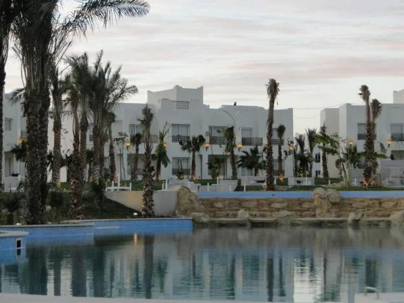 Sharm holiday resort 4. Royal holiday resort. Royal holiday resort. Le royal holiday resort египет шарм-эш-шейх. Le royal holiday resort египет шарм-эш-шейх.