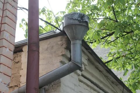 Труба от дождя как называется