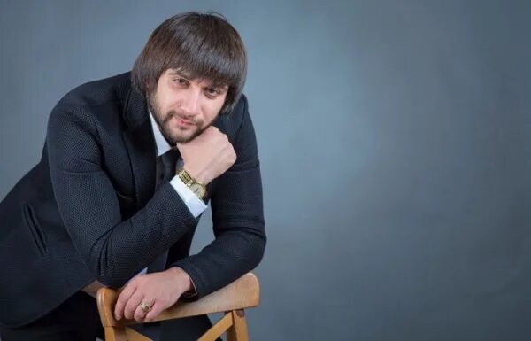 Эльбрус ремикс. Buff эльбрус. Эльбрус джанмирзоев тишина. Эльбрус ремикс. Эльбрус джанмирзоев бродяга.