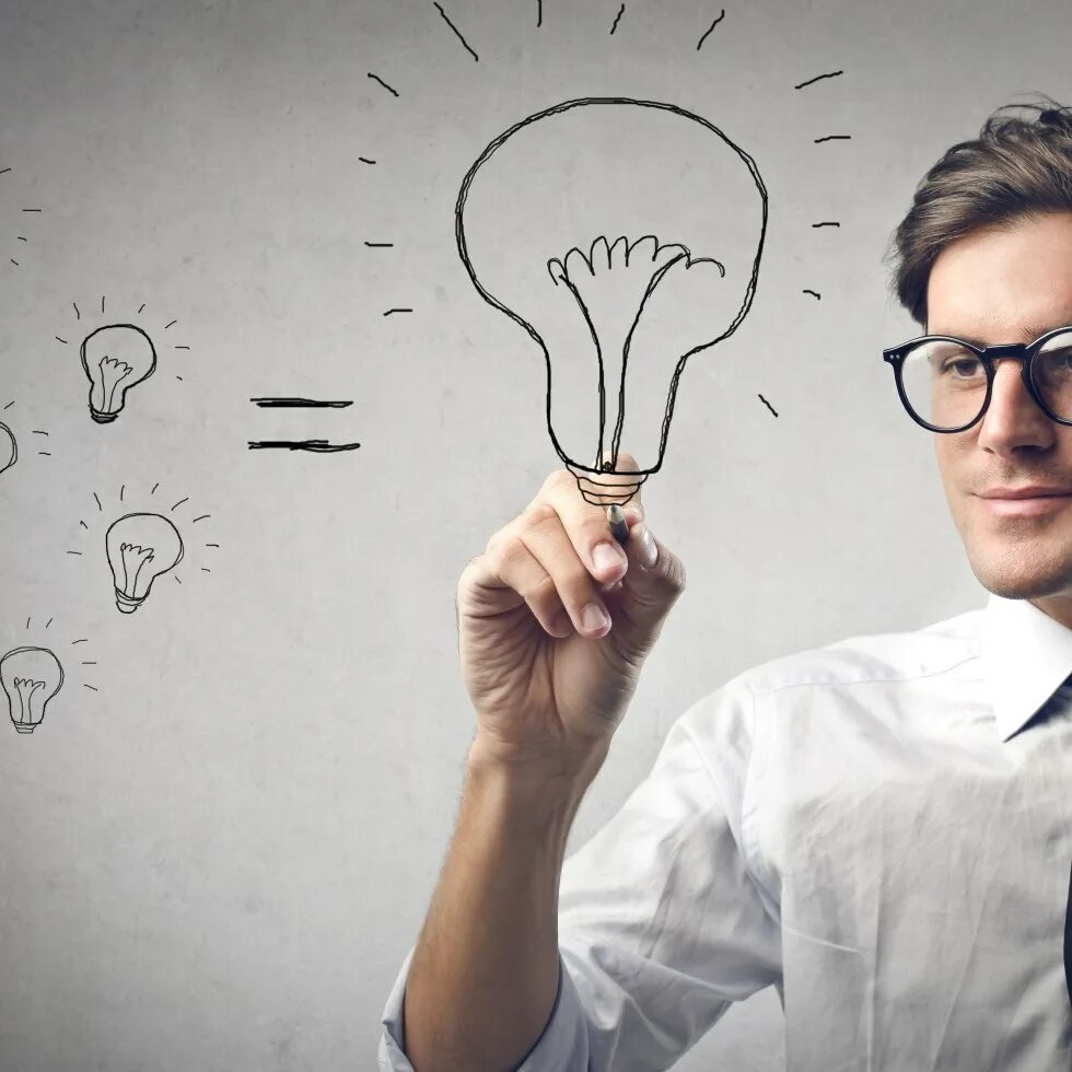 Нестандартное мышление. Менеджер it проектов. Логическое мышление. Человек в лабиринте. Мозг думает.