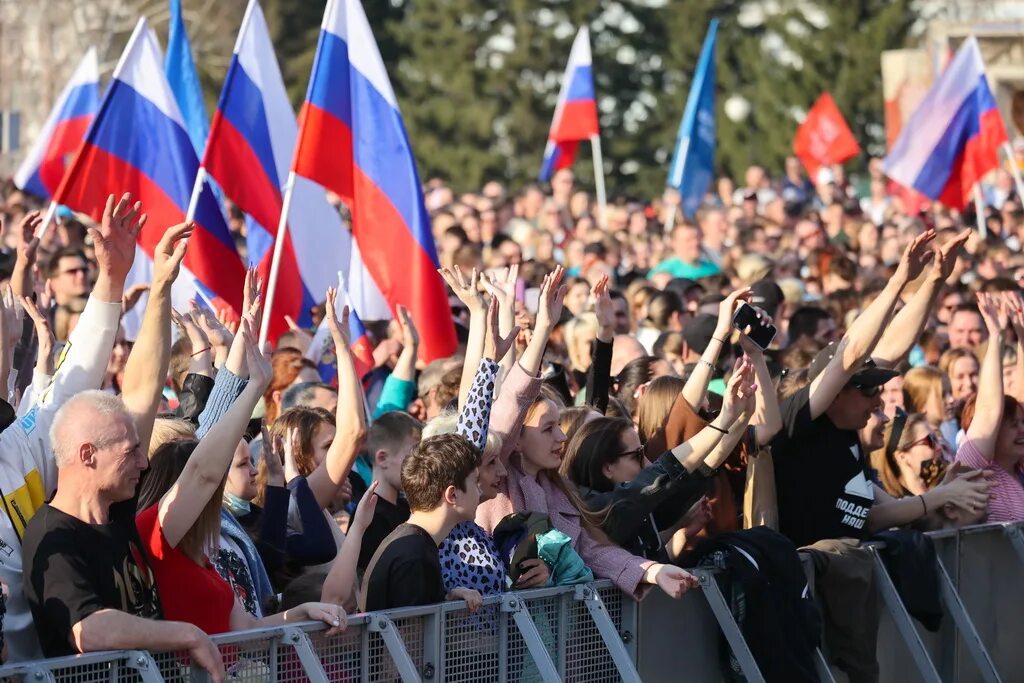 Россия 1 барнаул сегодня. Выступление патриотическое. Митинг. Уличный концерт. Патриотический марафон.