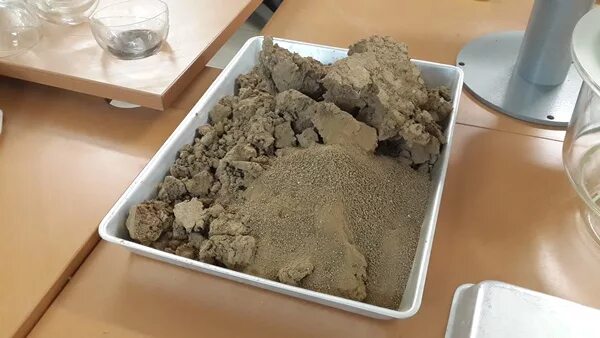 Проба песка. Лабораторные испытания песка. Песок лаборатория. Лабораторные исследования грунтов. Лаборатория грунта.