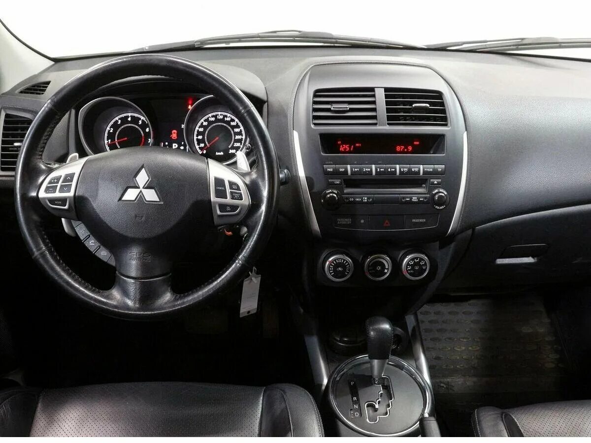 устройство митсубиси асх. лансер 10 и асх. митсубиси асх салон. панель митсубиси асх. устройство митсубиси асх.