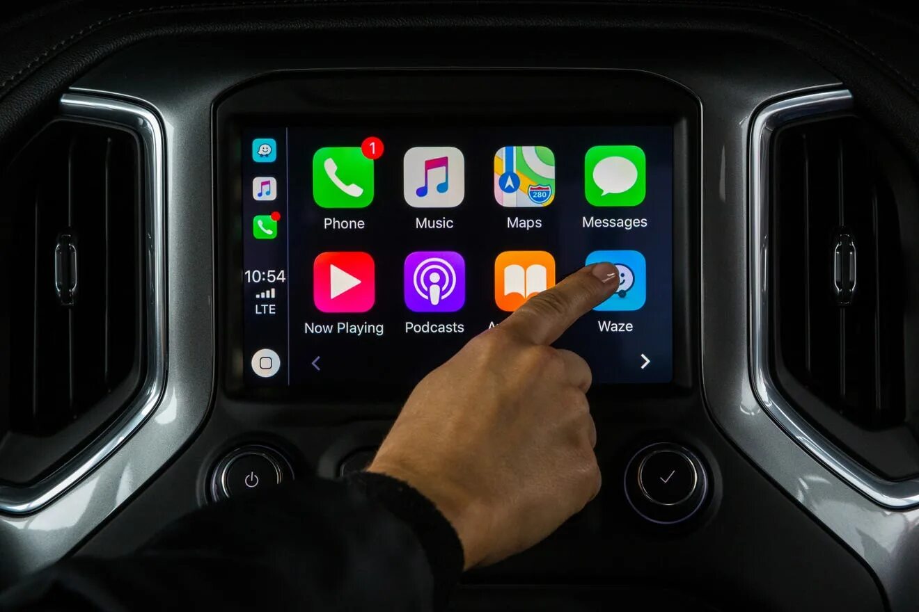Какие приложения поддерживает apple carplay. Apple carplay на приборной панели. apple carplay 7 дюймов. carplay ios volvo. apple carplay 2025.