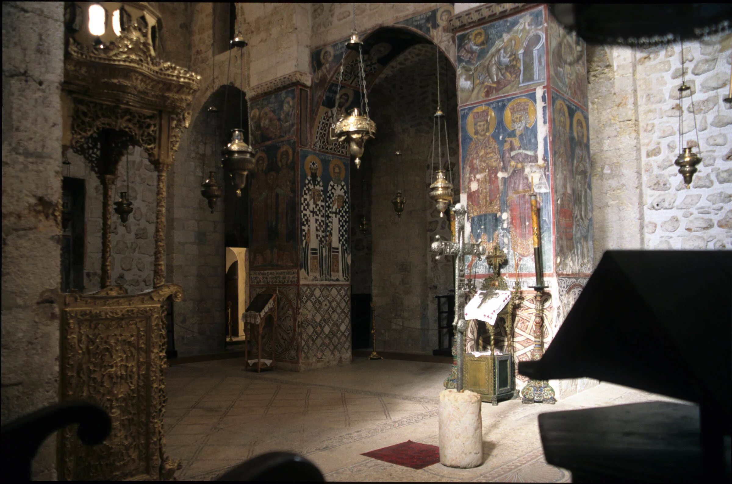 Ученицы монастыря святой 2. Монастырь Святого Креста (Иерусалим). Монастырь Креста Иерусалим фреска Руставели.