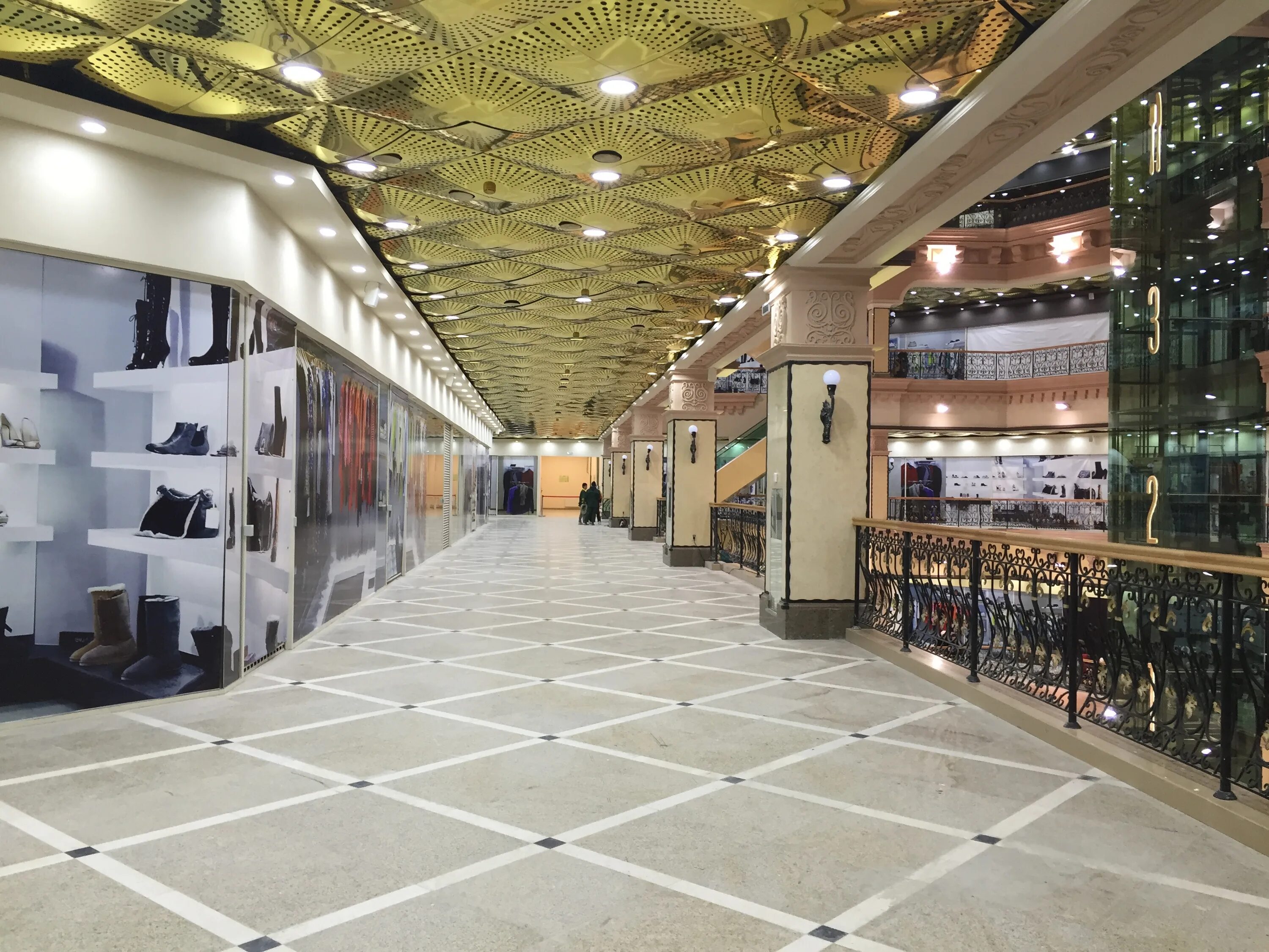 цум фудкорт. фудкорт декор. тц пассаж екатеринбург карта магазинов. трц галерея краснодар фуд корт. пассаж фудкорт екатеринбург.