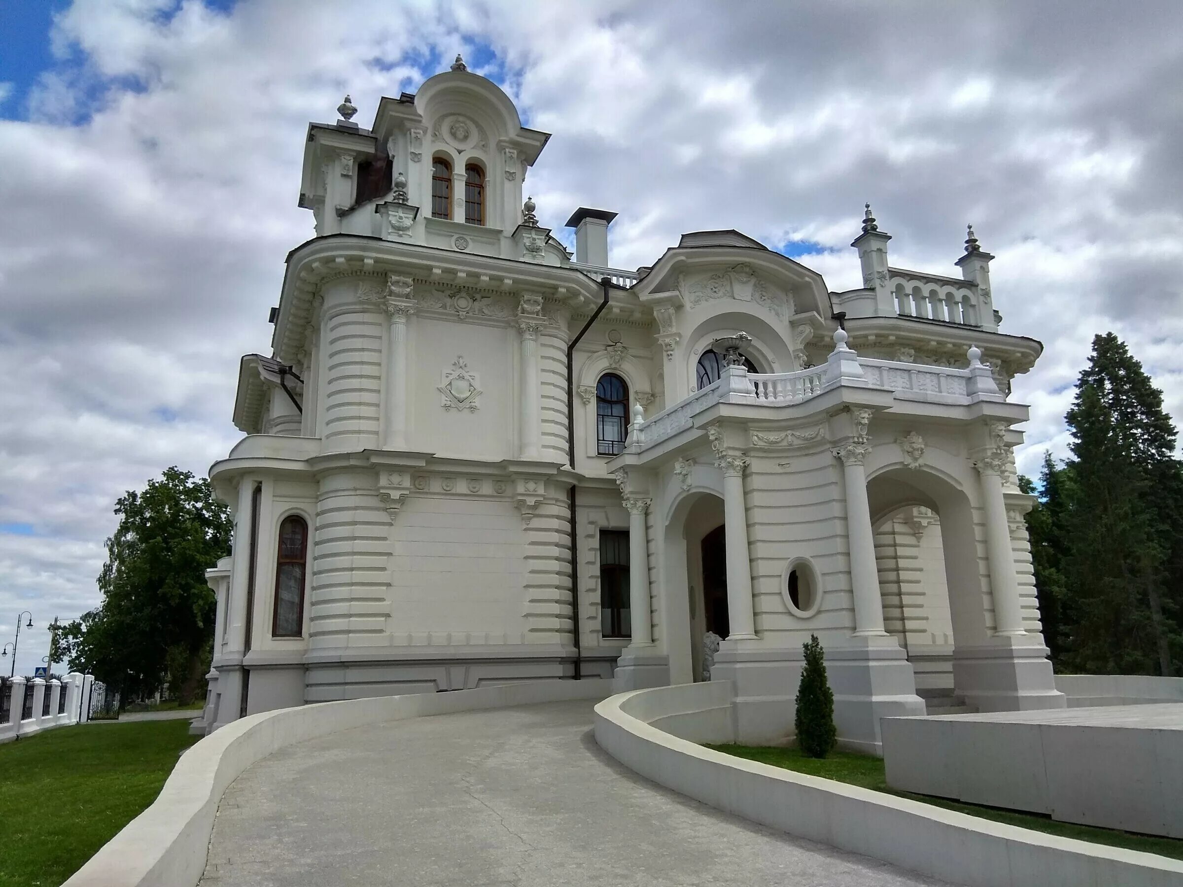 Усадьба в городе. Усадьба асеевых тамбов. усадьба купца асеева тамбов. дворец асеева тамбов. асеев тамбов усадьба.