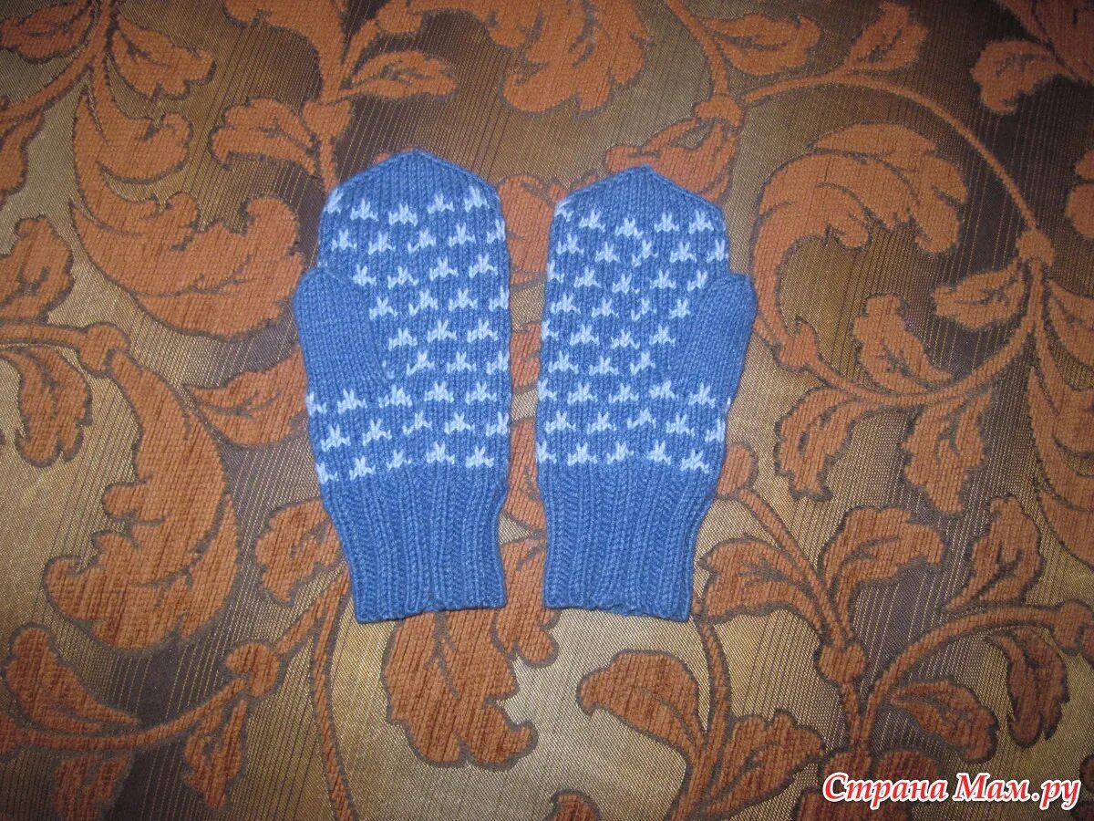 Детские варежки спицами для девочки. Связать варежки на годик. Варежки детские спицами на 5 лет. Вязаные варежки спицами для детей. Варежки спицами.