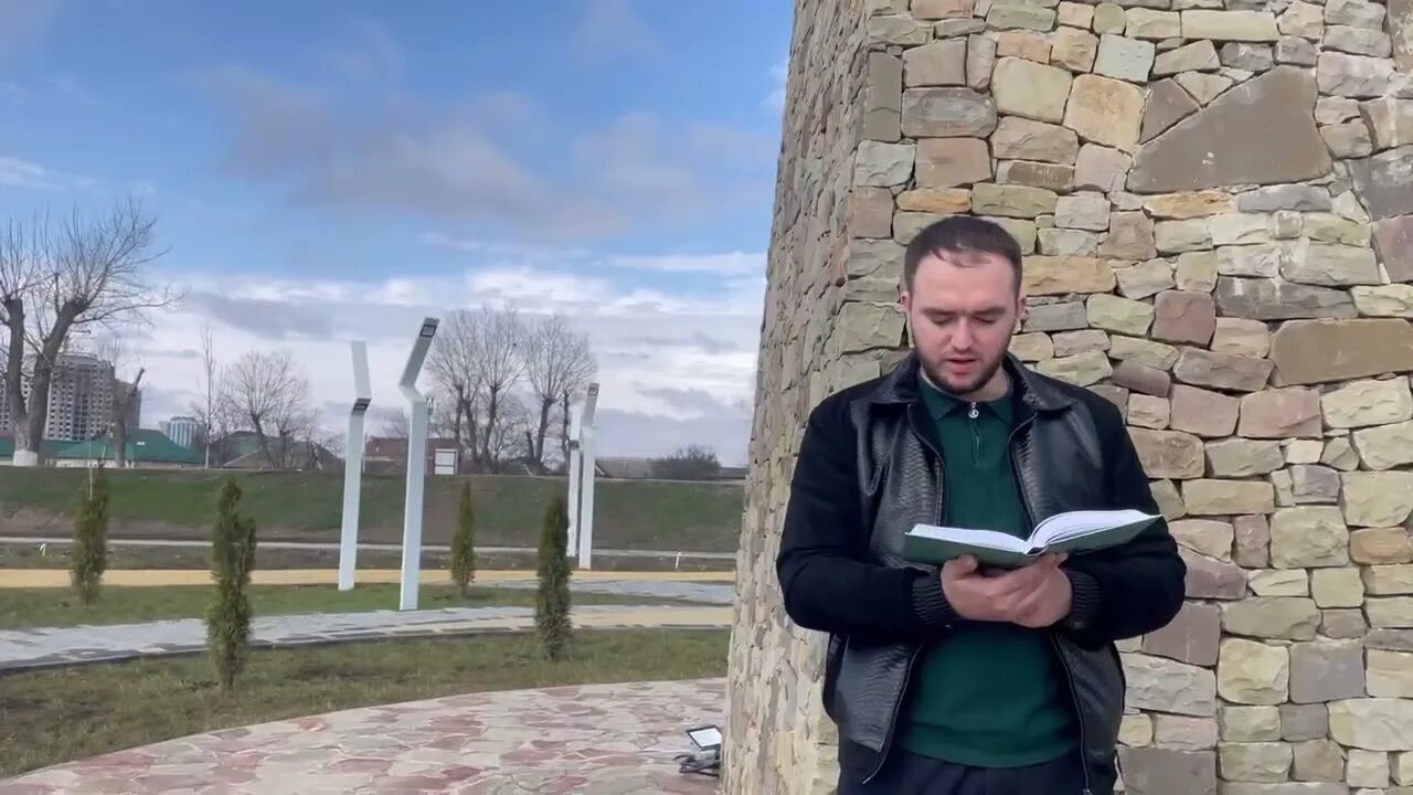 Абузар айдамиров еха буьйсанаш книга. Еха буьйсанаш. Еха буьйсанаш абузар айдамиров. Еха буьйсанаш. Абузар абдулхакимович айдамиров чеченские поэты.