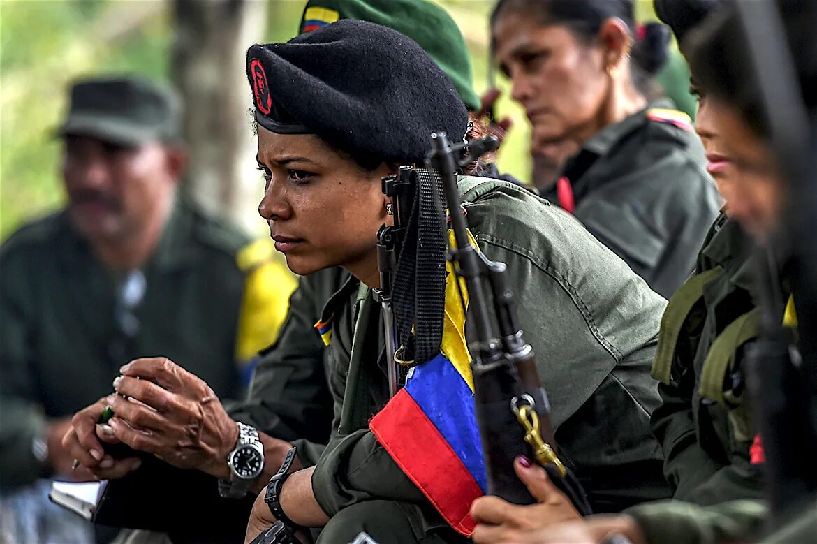 Farc женщины. Farc колумбия. джунгли колумбия партизаны. колумбия повстанцы фарк. фарк партизаны колумбии.