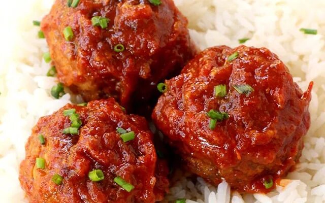 рис с котлетой. гарнир к тефтелям с рисом. тефтели рисом пошагово. тефтели с рисом hd. тефтели с гарниром в духовке.