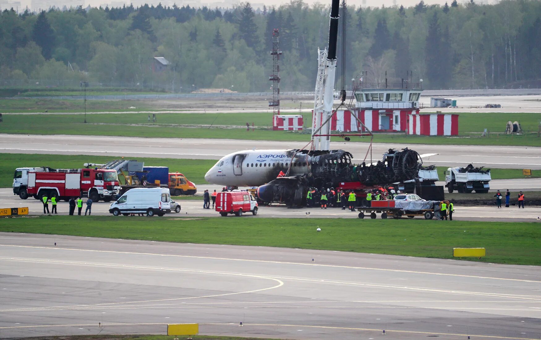 Катастрофа SSJ 100 В Шереметьеве. SSJ 100 Шереметьево. Катастрофа Суперджет 100 в Шереметьево. Суперджет 100 Шереметьево.