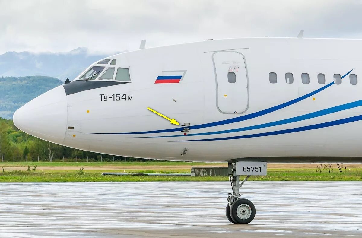 Высокое давление самолет. Ту 154 Газпромавиа. ПВД ту-154. Приемники полного давления ТП-156м. Приемники статического давления ту 204.