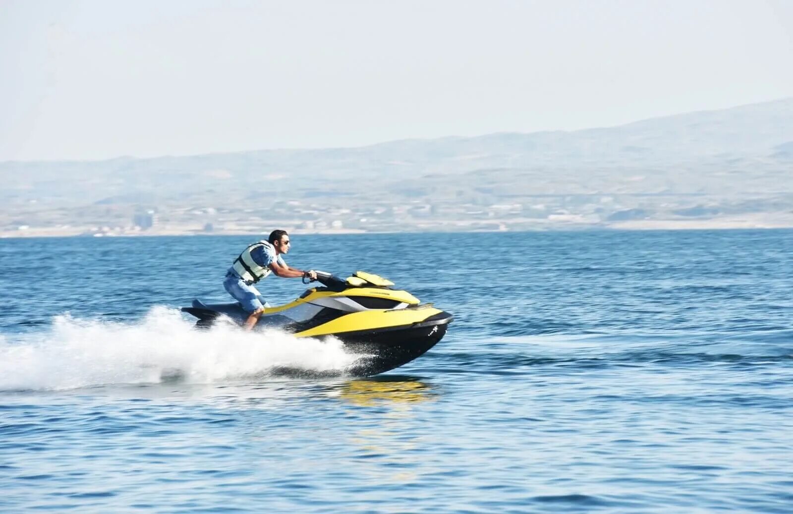 Jet Ski гидроцикл. Гидроцикл Севан. Гидроцикл Jet Ski 200. Водный мотоцикл на море. Прокат водных