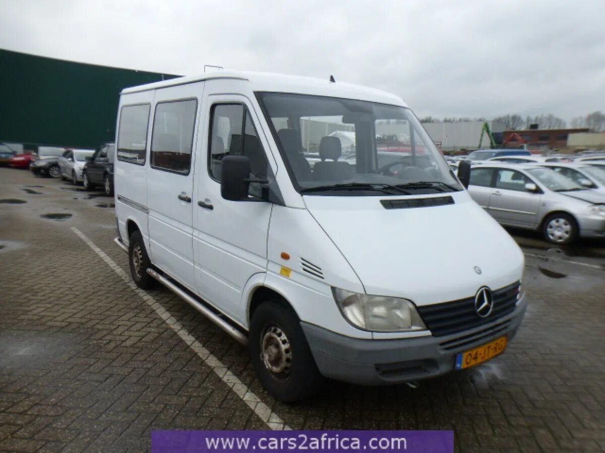 Sprinter 208cdi. Мерседес Спринтер 208. Мерседес Бенц Спринтер 208d. Мерседес Спринтер 208 CDI пассажирский. Мерседес спринтер 208д