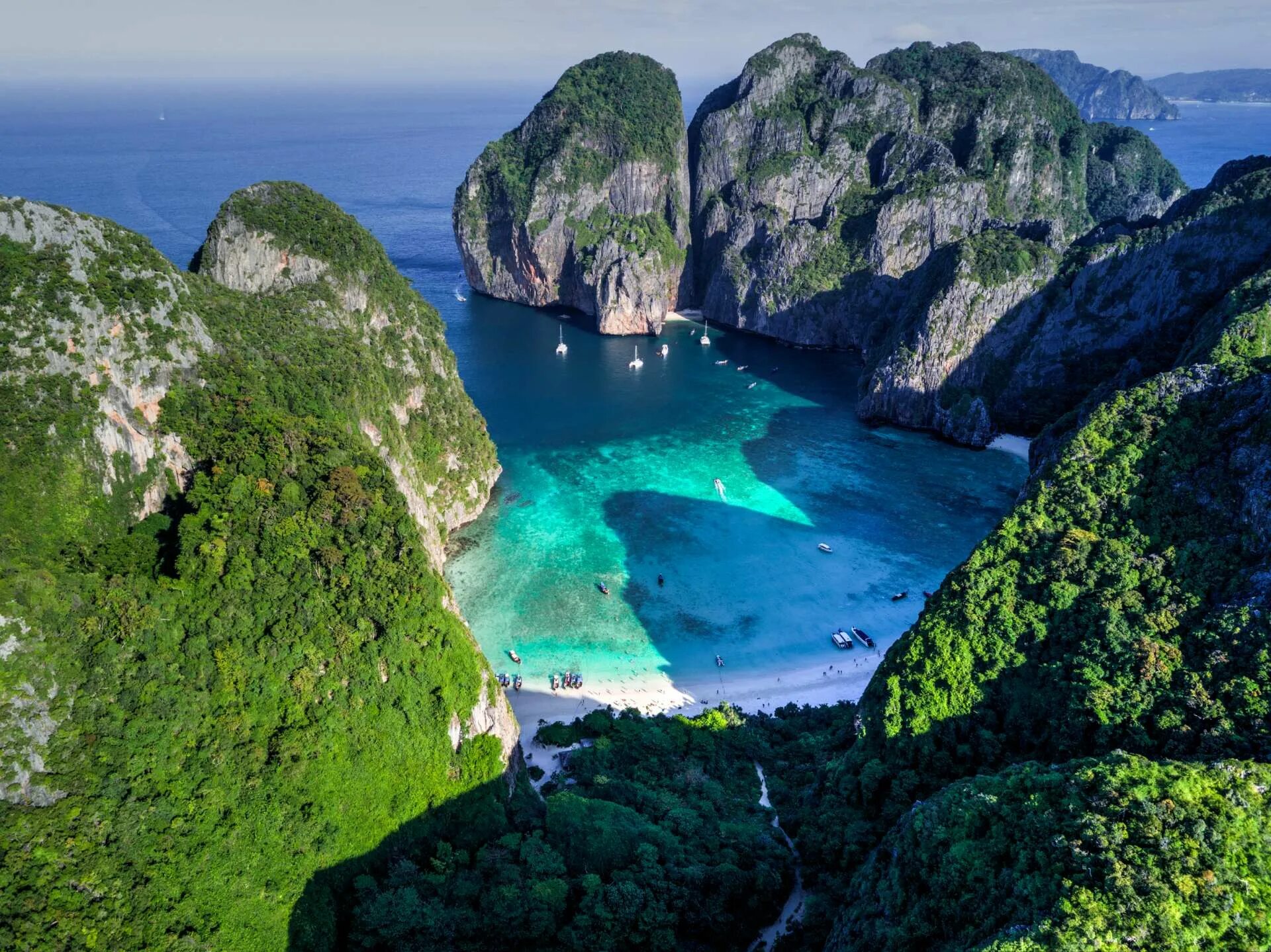 Phi phi island