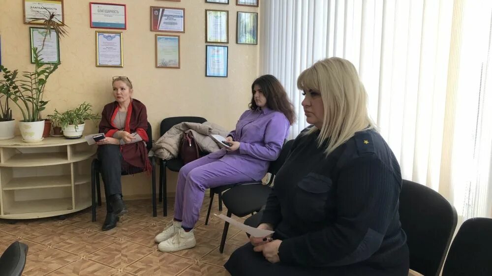 Прошло заседание комиссии по делам несовершеннолетних. Заседание кдн. по делам несовершеннолетних. собрание фото.
