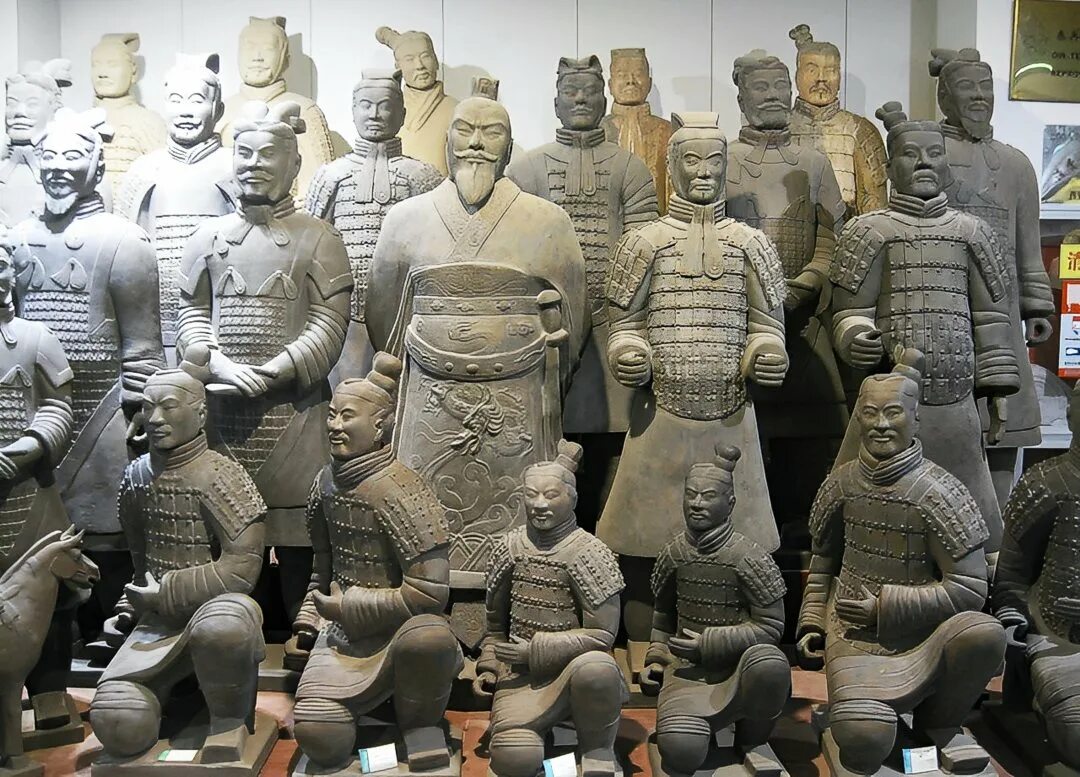 гробница цинь шихуанди и терракотовая армия. армия цинь шихуанди. глиняная армия цинь шихуанди. музей терракотовой армии цинь шихуанди. терракотовая армия относится к году.