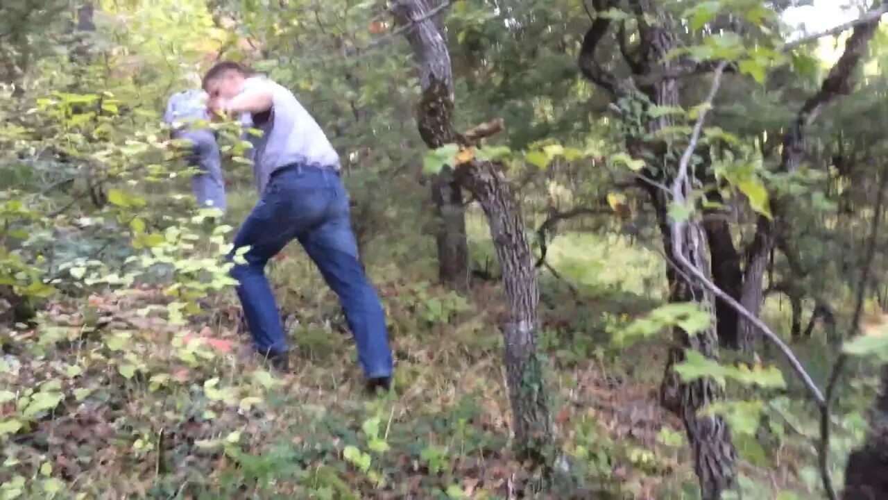 В лесу новороссийска. Огромная свалка. Шесхарисское можжевёловое редколесье новороссийск. Отдых в краснодарском крае лес горы. Горные походы новороссийск.