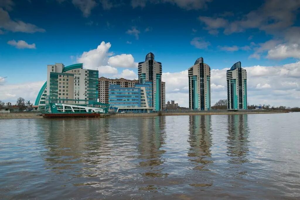 Левый берег оби барнаул. Новый мост. Барнаул река в городе. Речка в барнауле. Уровень реки обь барнаула.