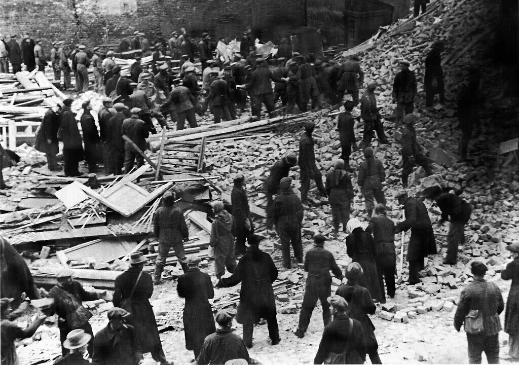 Старое окружение. Ленинградская блокада 1941.