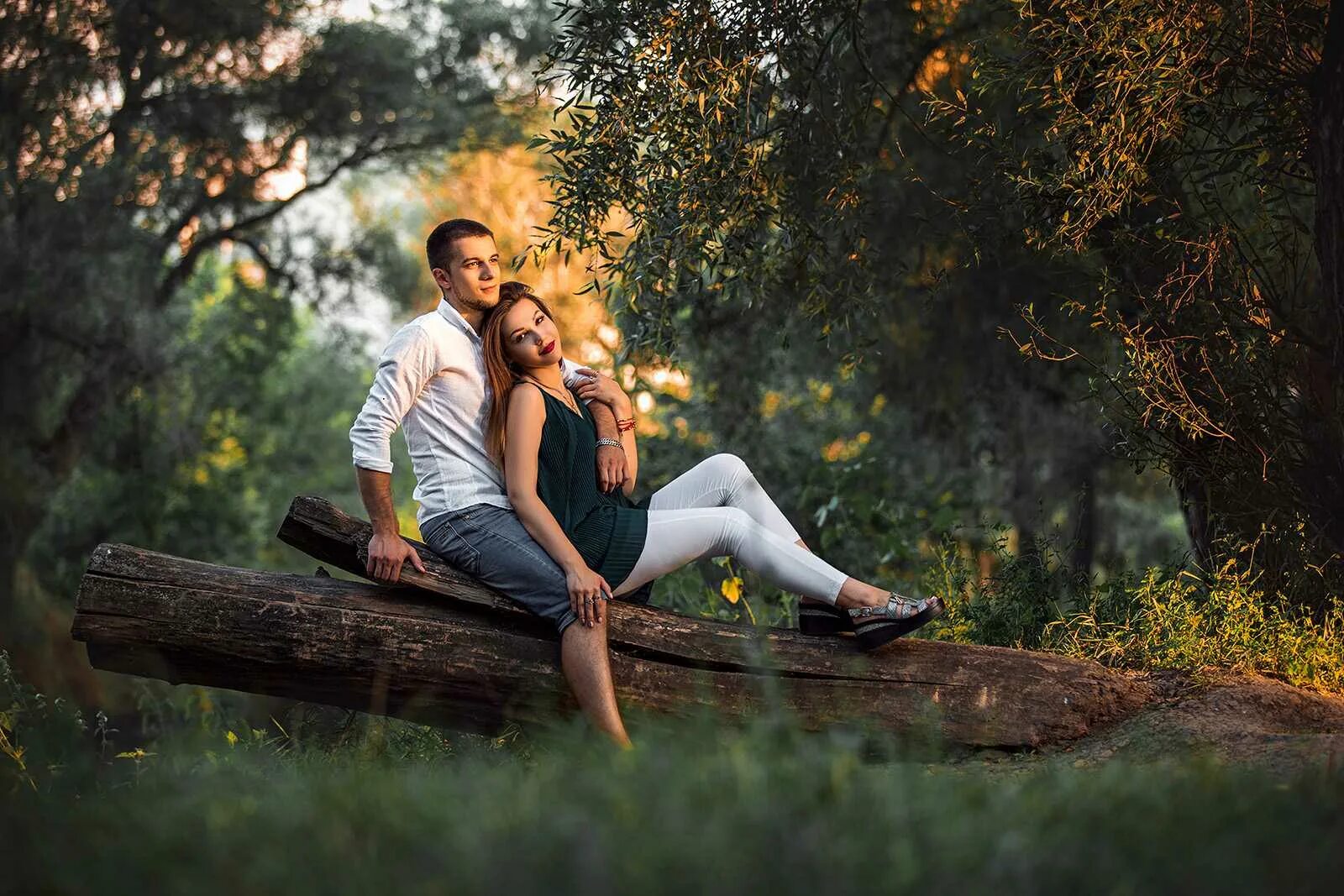 Love story любовь. Фотосессия на природе. Лав стори фотосессия на природе. Фотосессия Love story на природе. Романтическая фотосессия на природе.