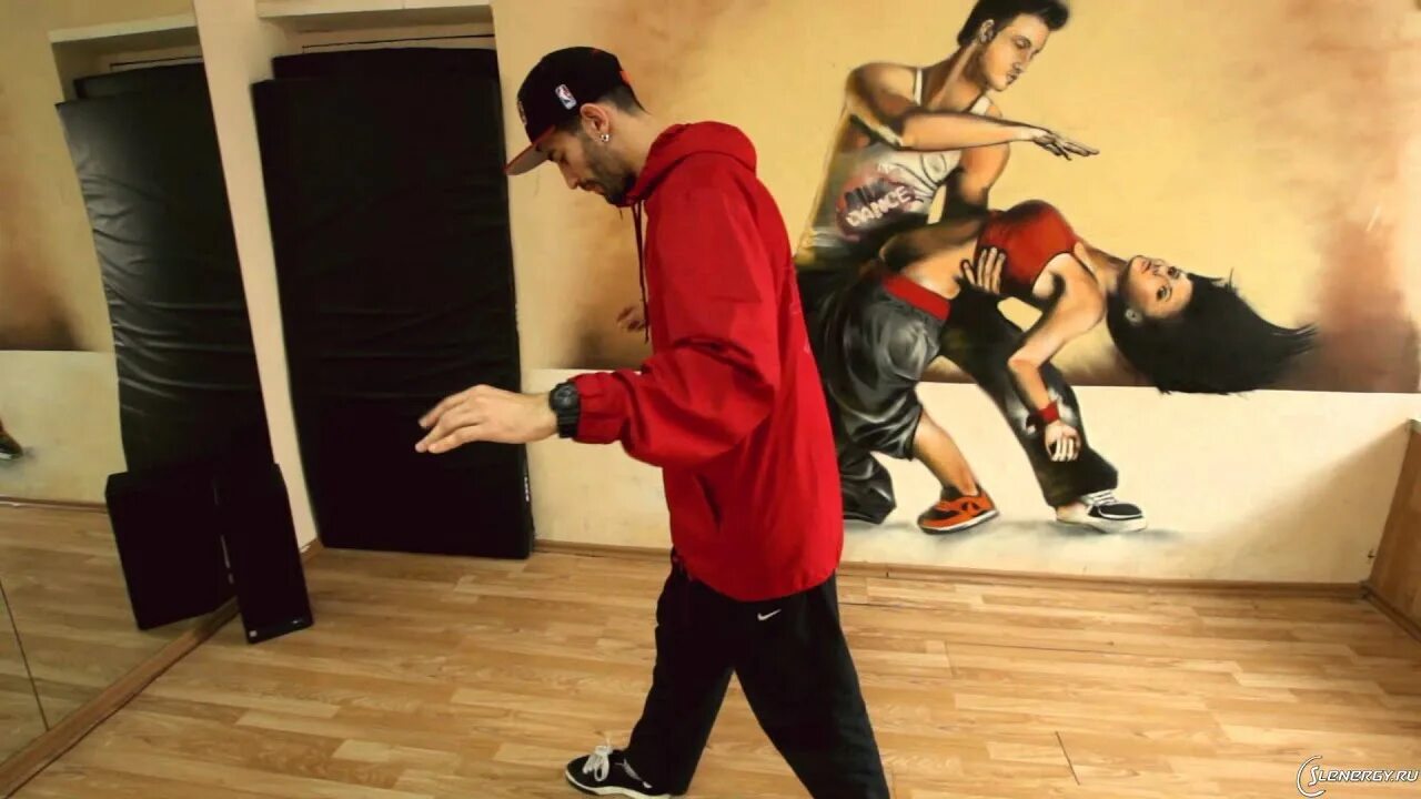 Движения танца шафл. Kick dance eq. Kick ball change. Kick dance. Кик энд степ.