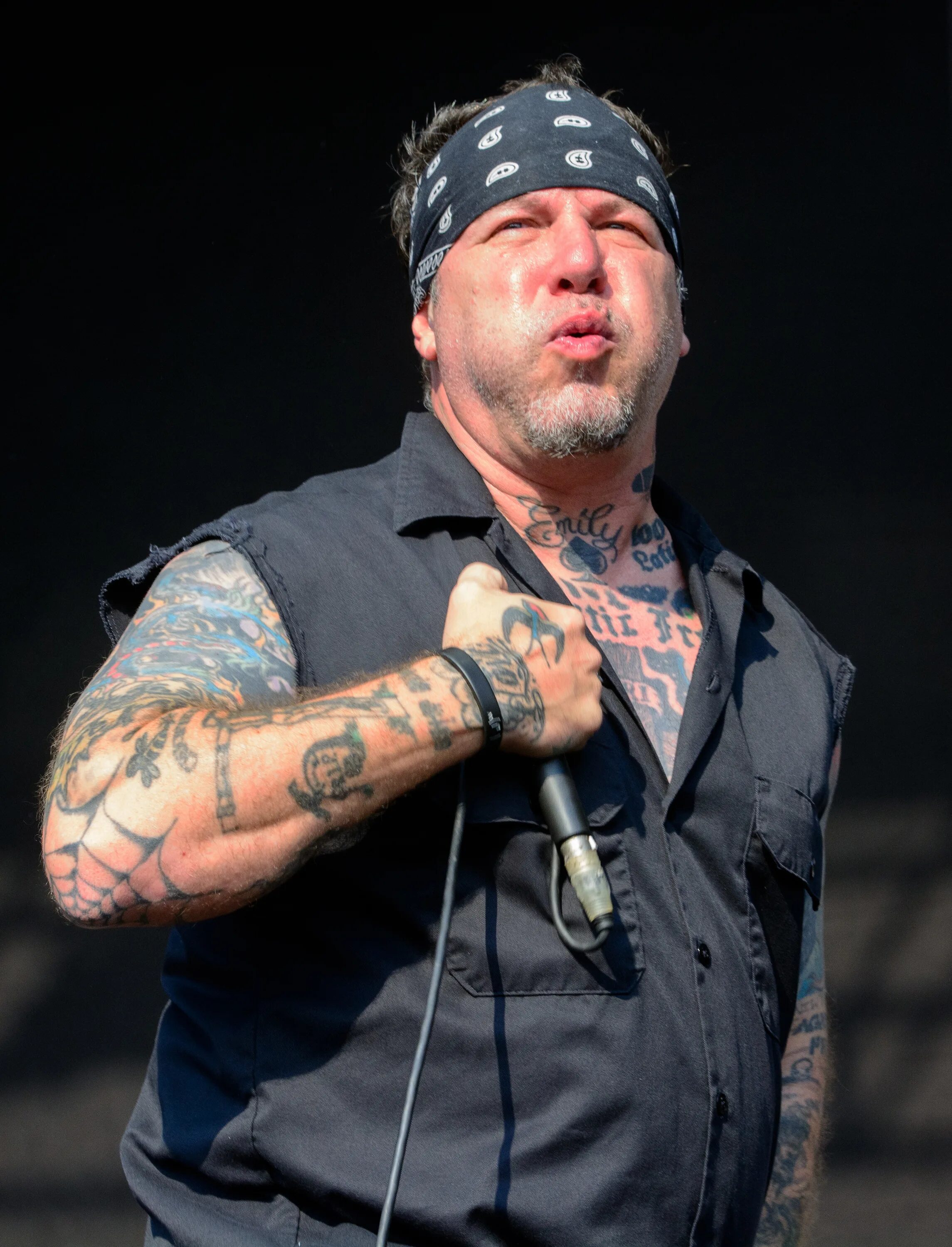 Мирет. Роджер мирет. roger miret agnostic. группа agnostic front. roger miret agnostic молодой.