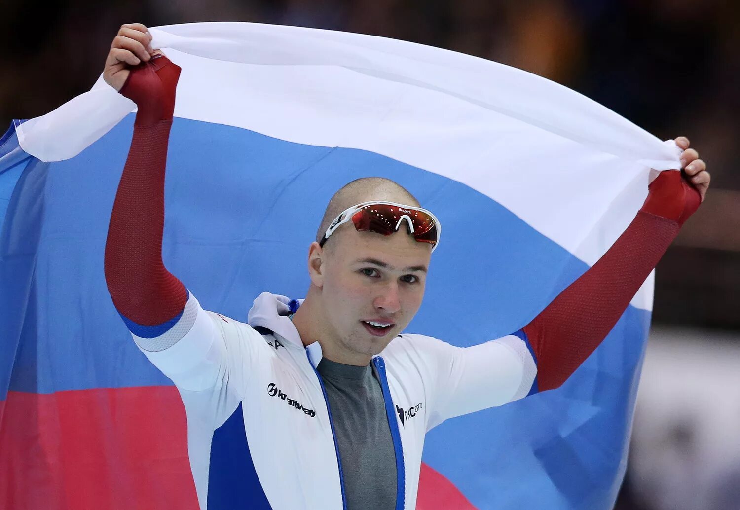 Современный российский спортсмен. Российский конькобежец чемпион. Современный российский спортсмен. Современный российский спортсмен. Российский конькобежец чемпион.