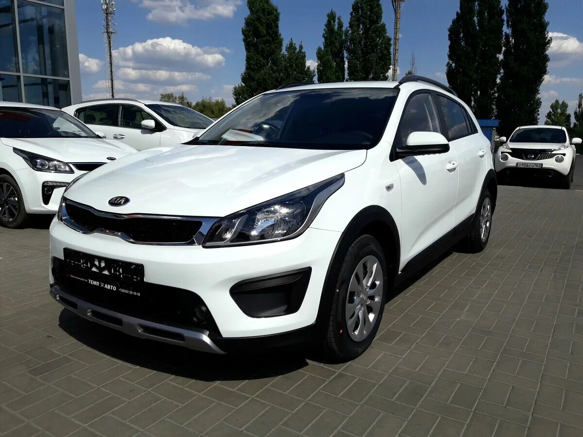 Kia Rio 4 x-line. Kia Rio x-line 2019. Kia Rio x-line 2022 белый. Kia Rio 4 x-line белый.