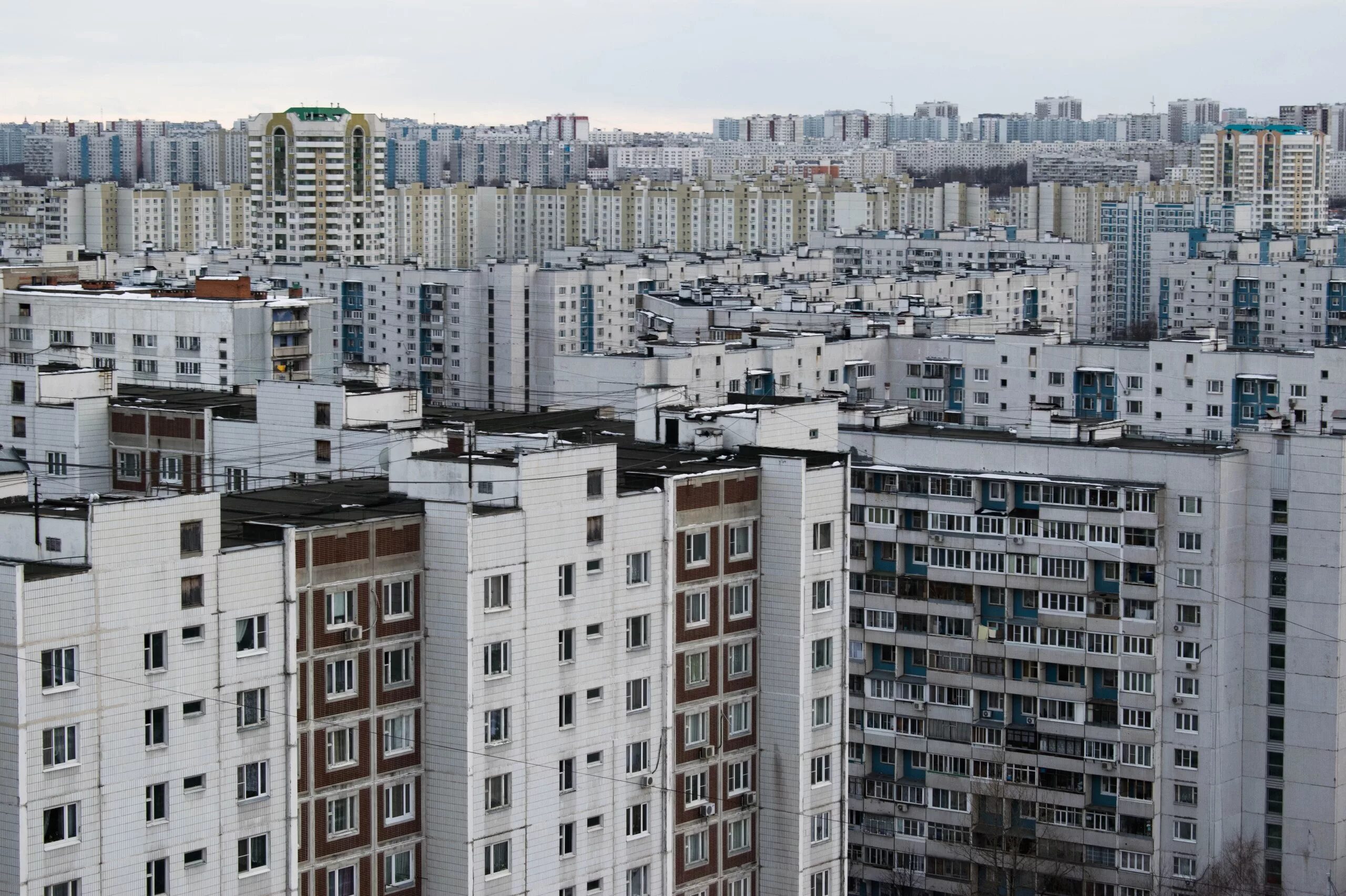 Жизнь в спальных районах. Ново Переделкино человейники. Человейник в Чертаново. Панельный дом. Панельный многоэтажный дом.