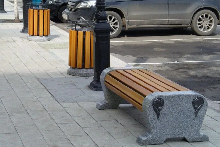 Гранитный стол с лавкой. Скамейки уличные из гранита. Гранитные скамейки. Столы и лавки из гранита. Гранитный столик и лавка.