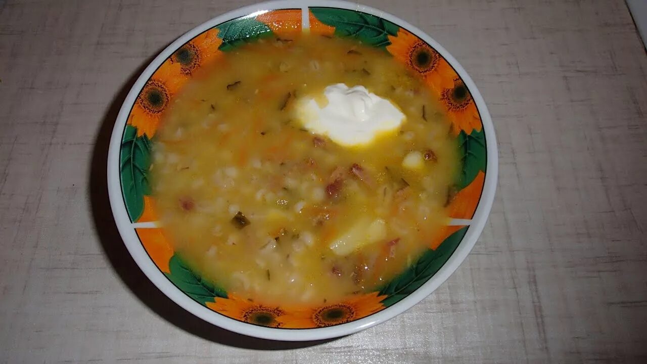 Рассольник из баранины с перловкой и солеными. Рецепт рассольника с тушенкой и огурцами. Рецепт рассольника с тушенкой и огурцами. Рецепт рассольника с тушенкой и огурцами. Рассольник с груздями.