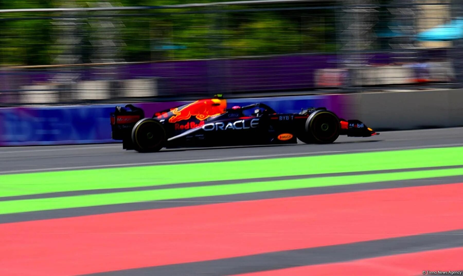 Формула азербайджан 2024. Formula 1: Azerbaijan Grand prix. Azerbaijan Grand prix 2022. Гран при Азербайджана 2018. Red bull f1 2022 car.