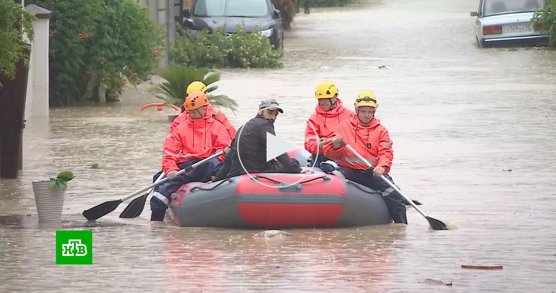 Сочи шторм 27. Краснодарский край затопило. Наводнение в Сочи. Туапсе потоп. Потоп в Сочи.