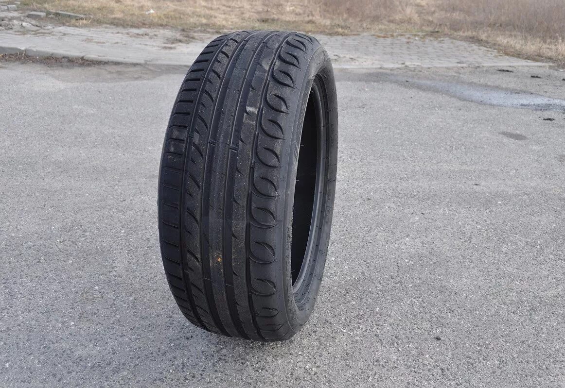 Kormoran ultra performance. Kormoran Ultra High Performance 225/55 r17 101w. Kormoran Ultra High Performance 225/45 r18 95w. Корморан ультра Хай перфоманс 215/55 r17. Kormoran Ultra High Performance 225/45 r17.