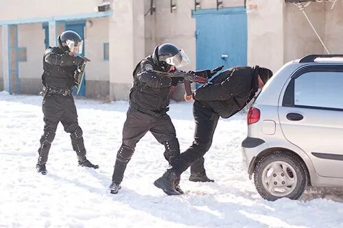 Спецоперации по задержанию вооруженных преступников. Схема задержания вооруженного преступника. Задержание вооруженного преступника. Проведение спецопераций. Никитаев александр собр.