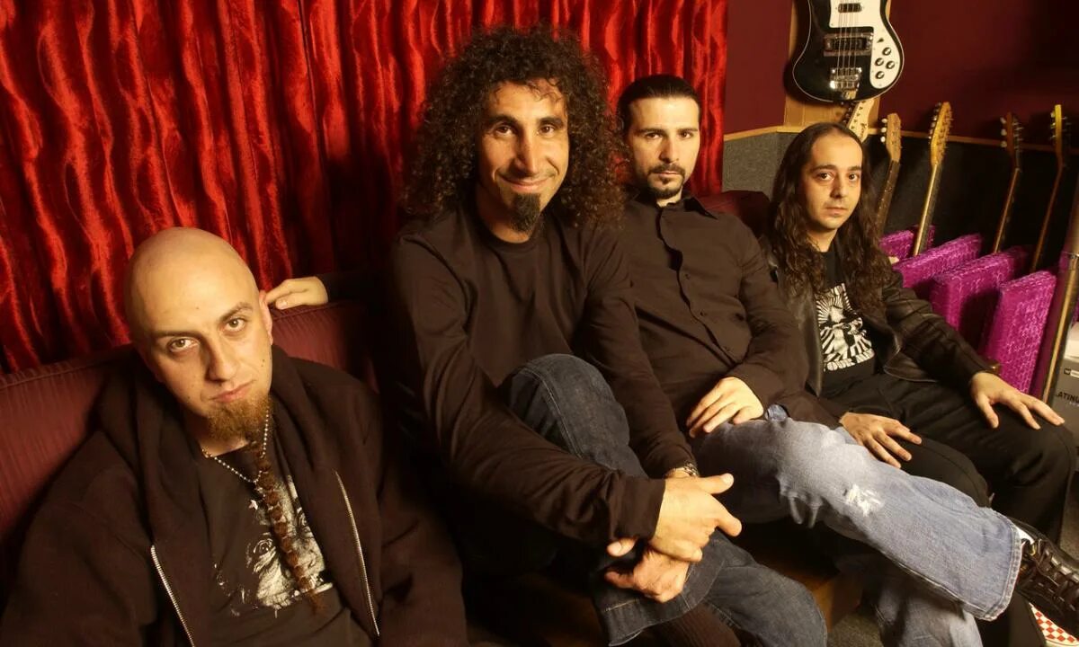 Система група. Группа System of a down. SOAD исполнители. System of a down 1997. System of a down певец.