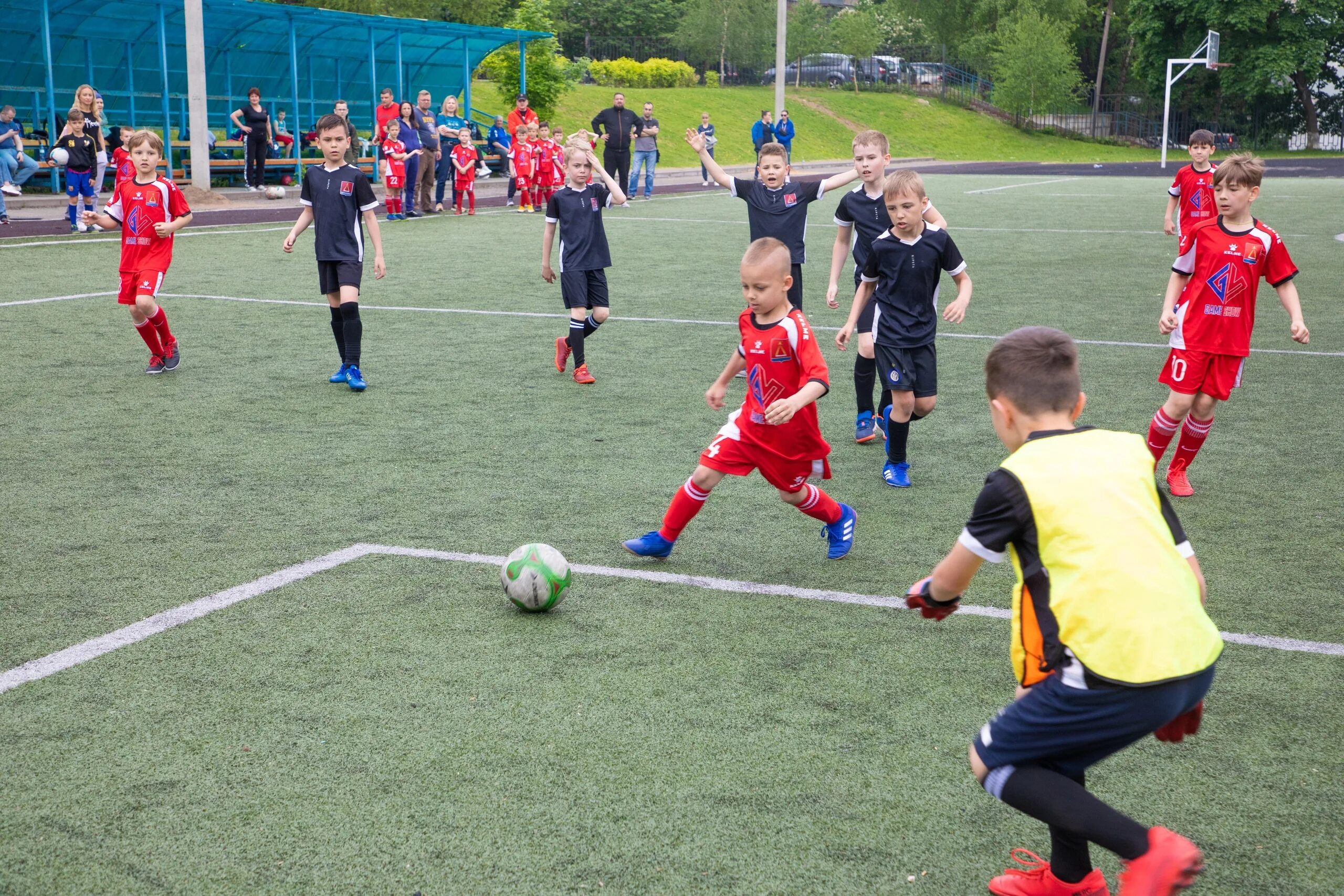 лыткарино игра. лыткарино улица ухтомского 9 зелёная детская площадка. фк пионер раменское 2010. баскетбол лыткарино. 2011 год рождения пионер раменское футбол.