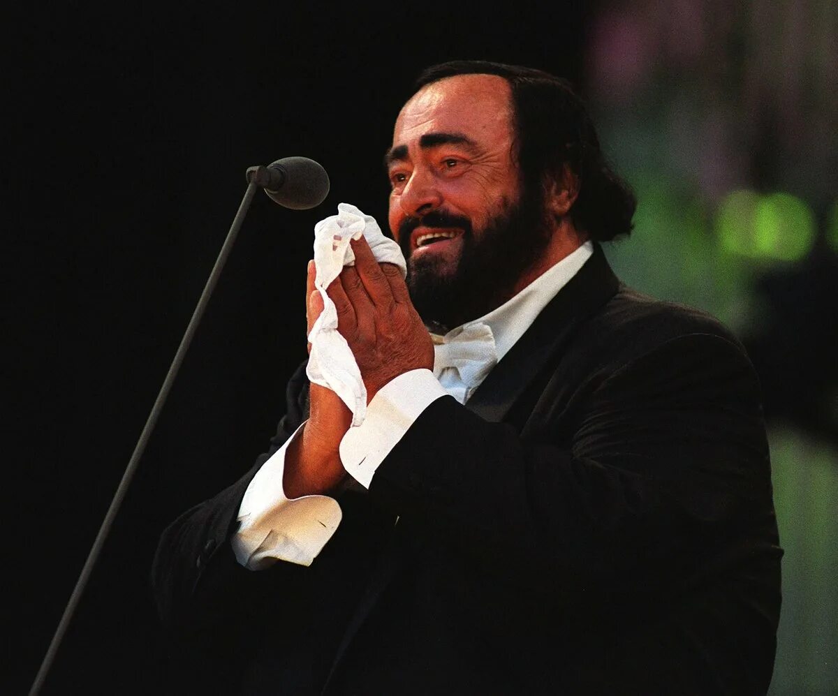 тенор слушать мужской. лучано паваротти в санкт-петербурге 2003. лучано паваротти 2006. константин бржинский геликон. тенор слушать мужской.