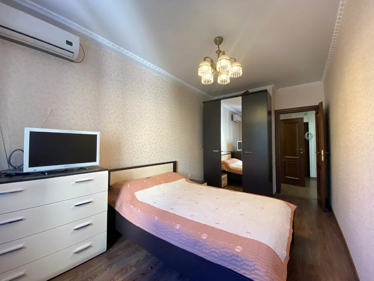 Глазунова 18 хоста. Двухкомнатная студия олимпийский парк. Аренда ипотечной квартиры. Снять квартиру до 15000. Снять однокомнатную в сочи длительно.