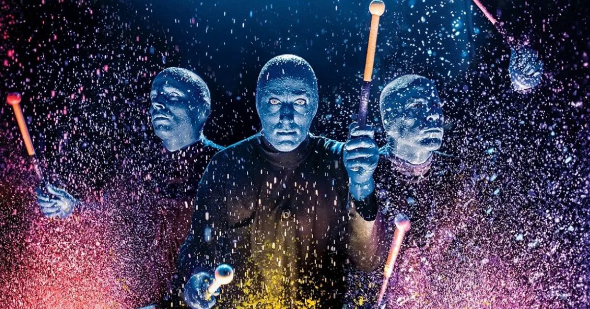 Группа Blue man Group. Blue man Group шоу. Blue man Group участники. Солистка группы Blue man Group. Группа голубых мужчин