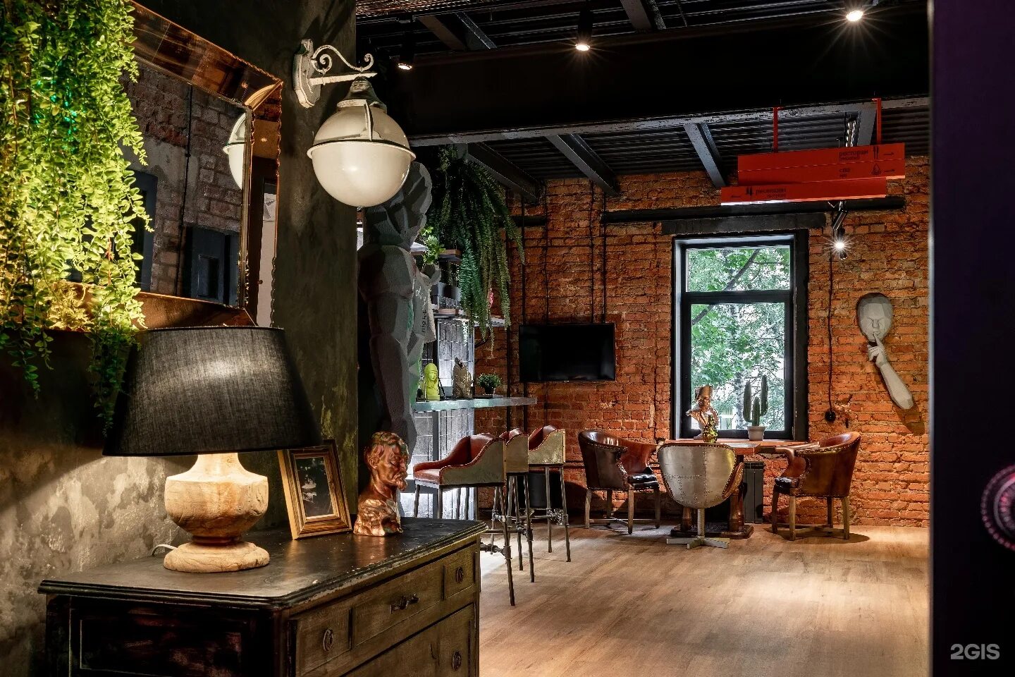 16 каменщиков вымостили улицу за 21 день