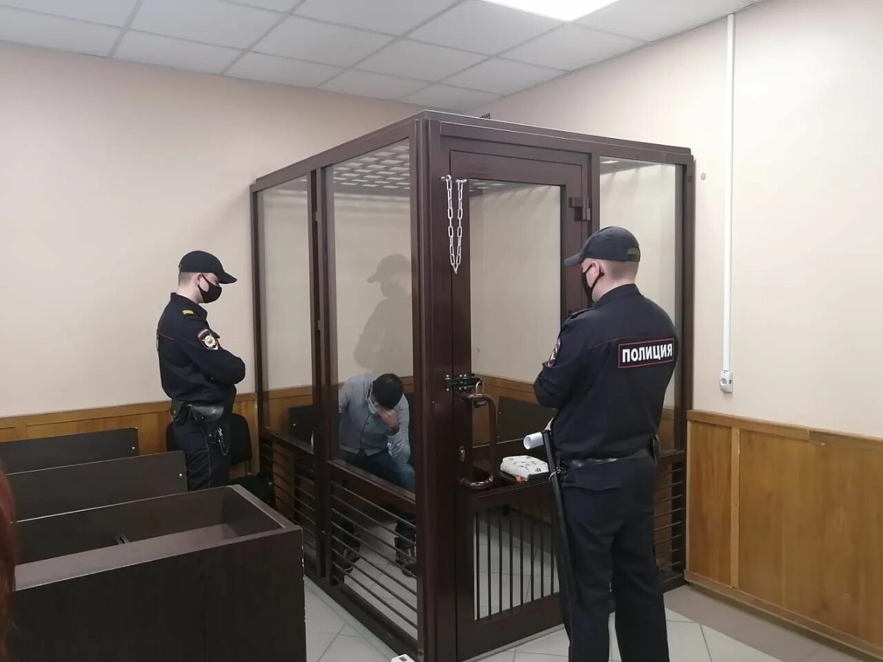 Дело 1 42. Дело в Вахитовском суде. Судья Киселев Вахитовский районный суд. Судья Сычев Вахитовский районный суд. Кража в ювелирном магазине.