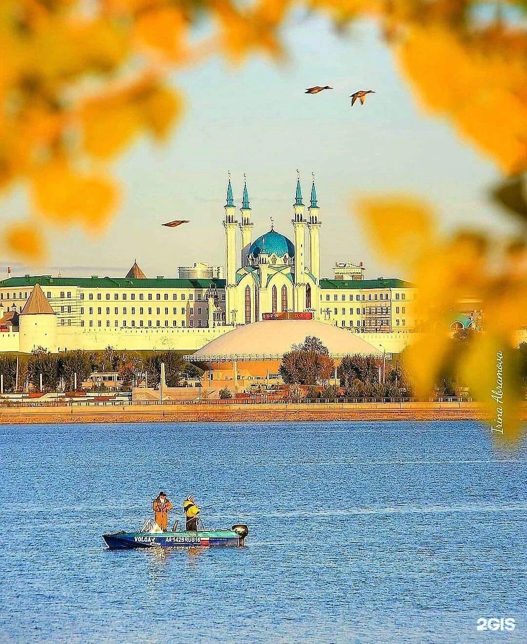 Kzn tatar. Казань. Казань город России. Казань осенью. Казань достопримечательности.